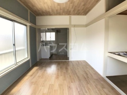 18/28 エントランス