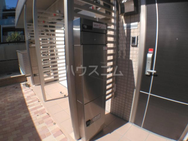 14/30 玄関