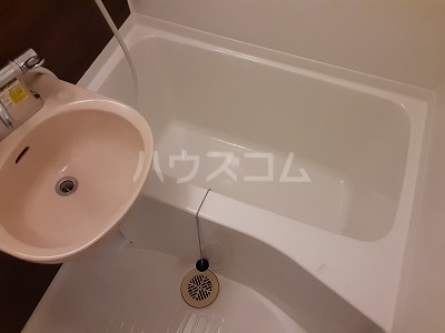 13/30 浴室