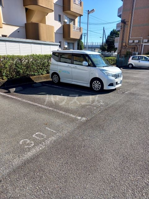 17/20 駐車場
