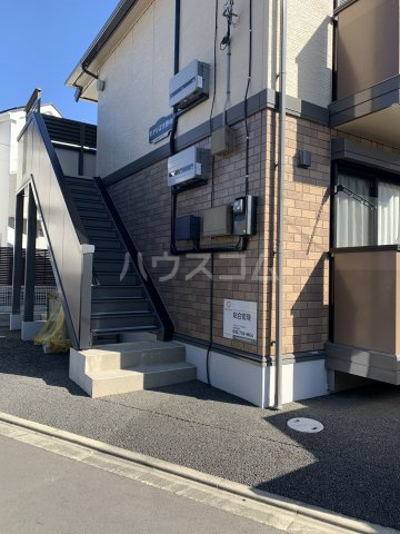 24/30 エントランス