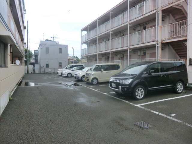 2/3 駐車場