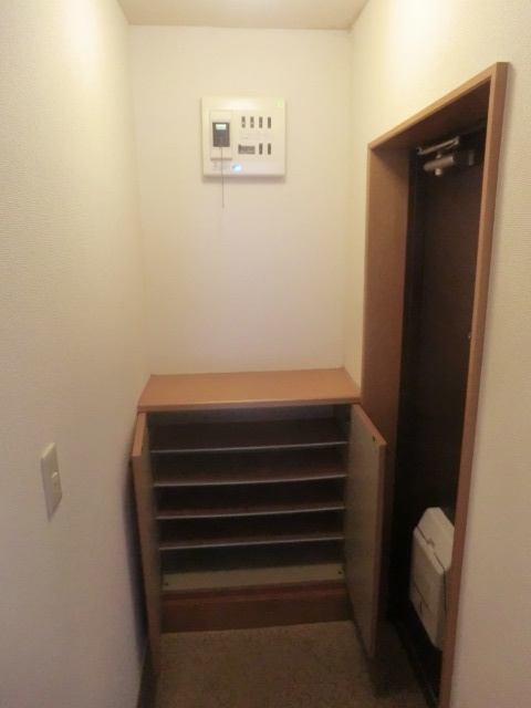 5/23 玄関