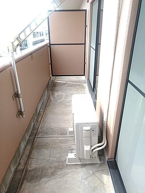 19/28 バルコニー