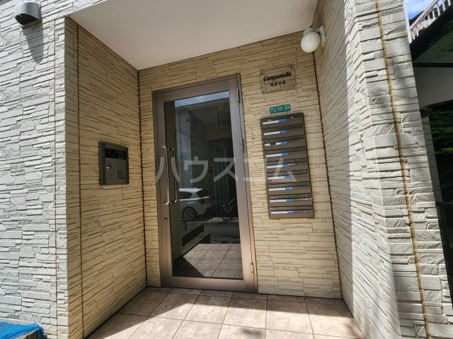 19/28 エントランス