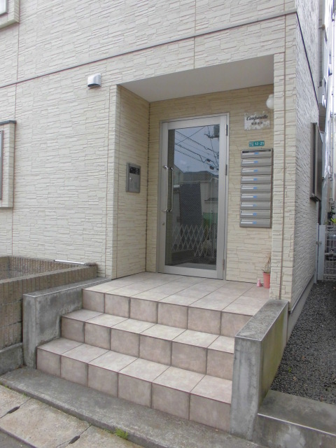 20/28 エントランス