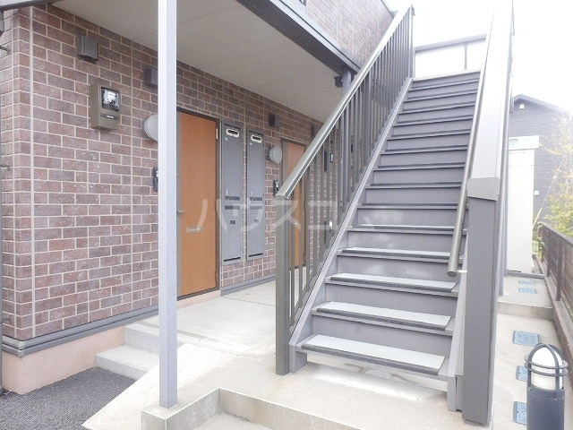 22/30 エントランス