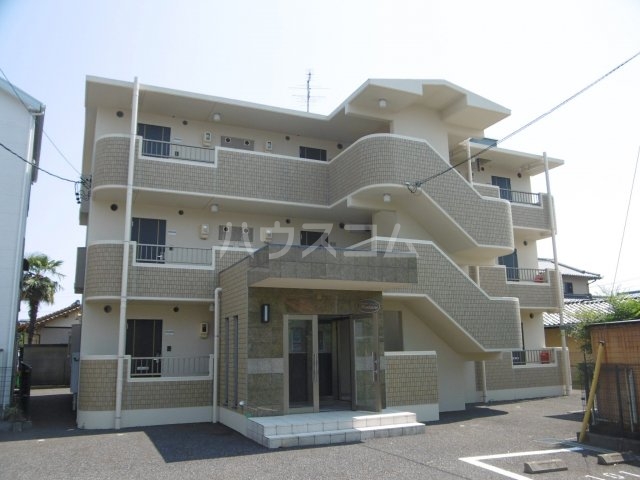 16/19 エントランス