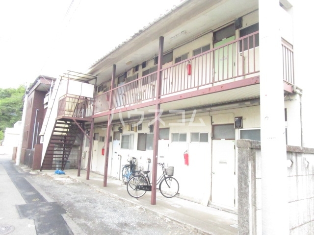 14/20 エントランス