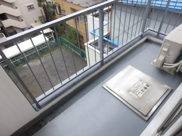 20/30 バルコニー