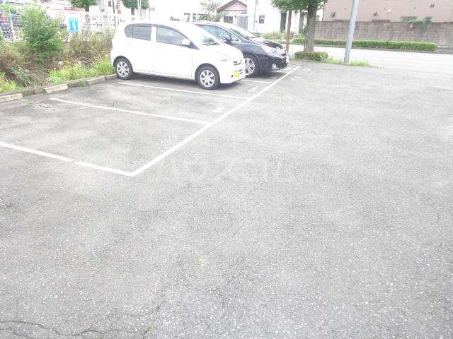 2/6 駐車場