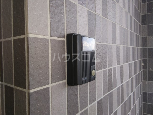 19/30 エントランス