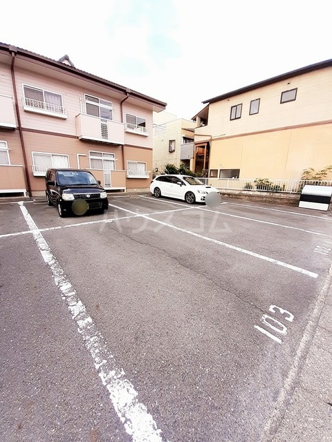 15/27 駐車場
