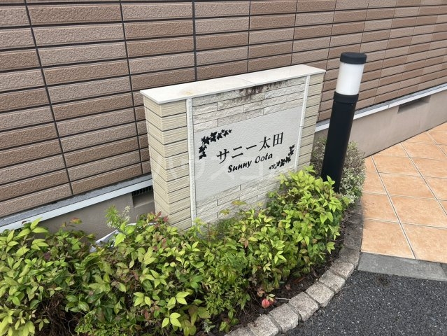 26/30 エントランス