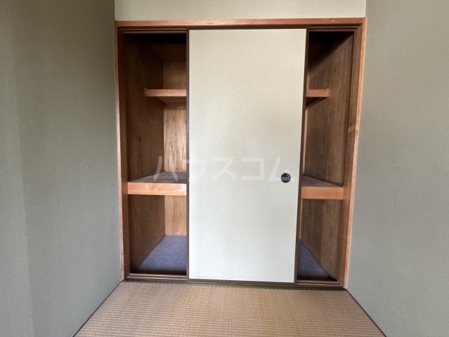 13/30 収納