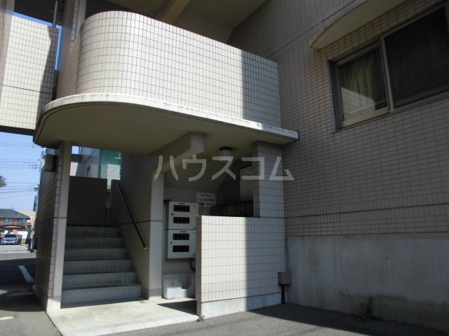 22/29 エントランス