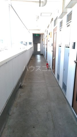 15/17 エントランス