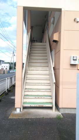 24/26 エントランス