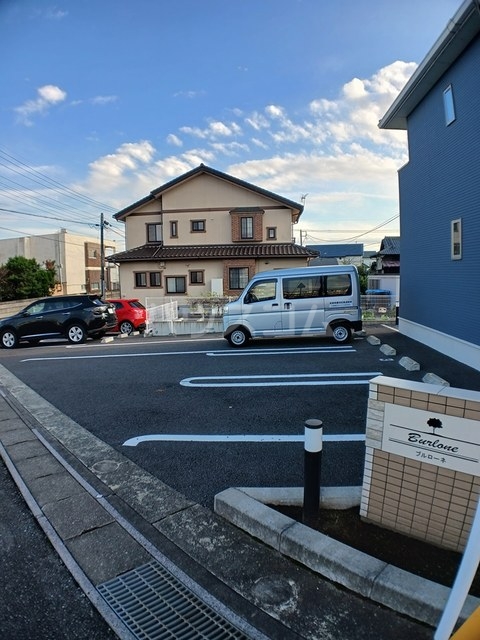 15/27 駐車場