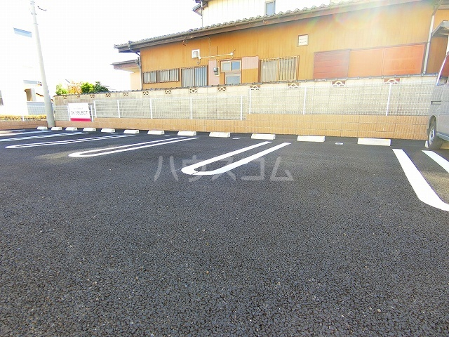 14/20 駐車場