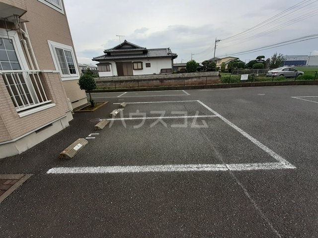 15/28 駐車場