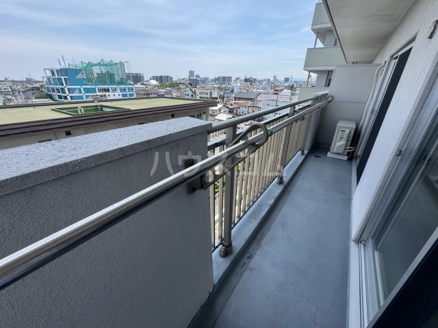 13/21 バルコニー