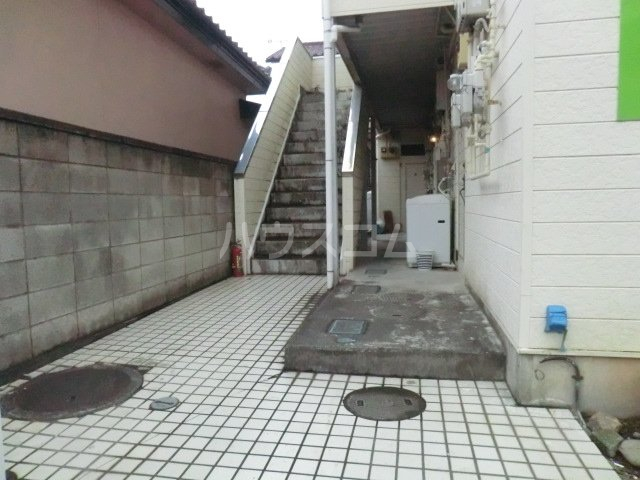 15/25 エントランス