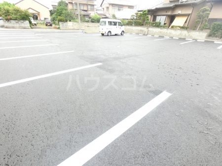 2/7 駐車場