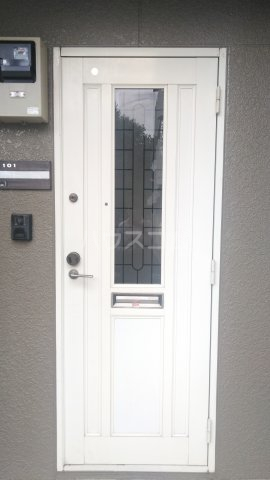 27/30 エントランス