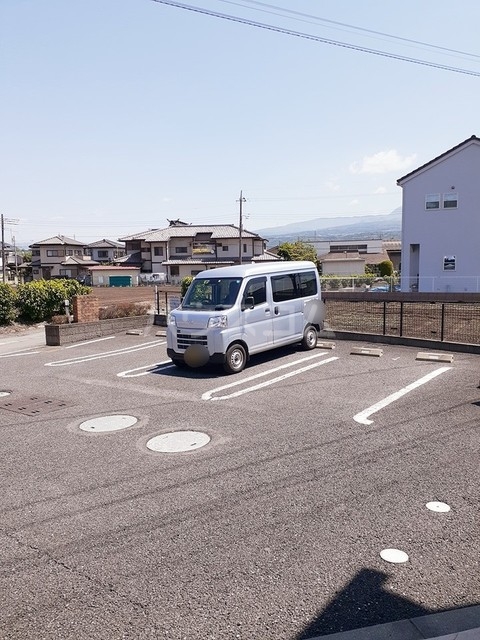15/15 駐車場