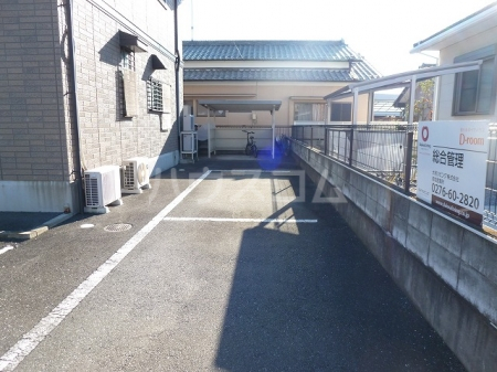2/6 駐車場