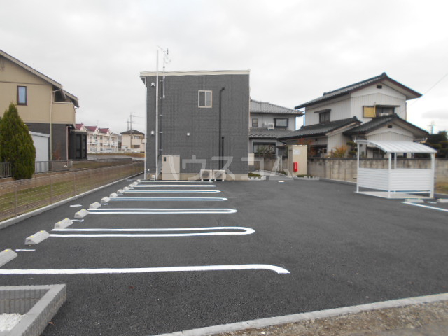 22/25 駐車場