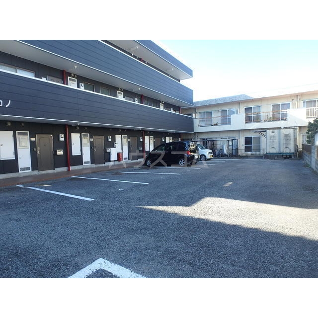 23/30 駐車場