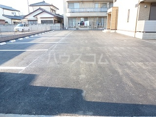 15/20 駐車場