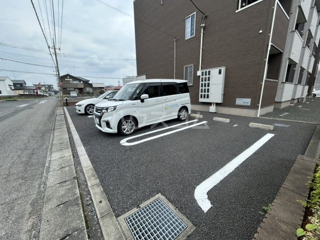 8/11 駐車場