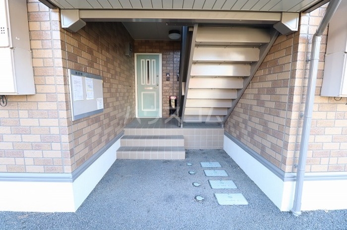 18/30 エントランス