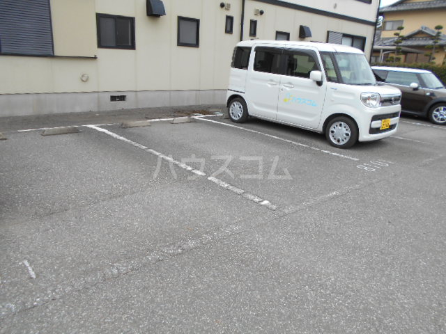 2/2 駐車場