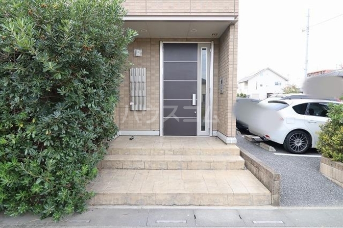 20/30 エントランス