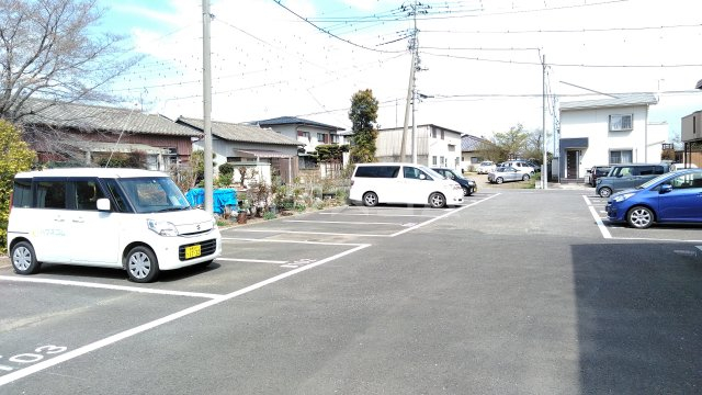 2/7 駐車場