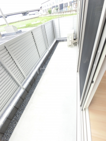 13/22 バルコニー