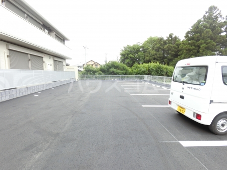 2/7 駐車場