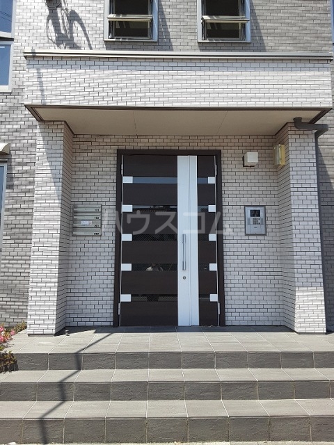 2/5 エントランス