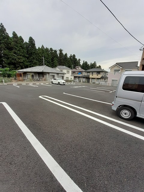 16/21 駐車場