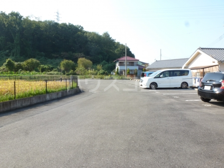 15/20 駐車場