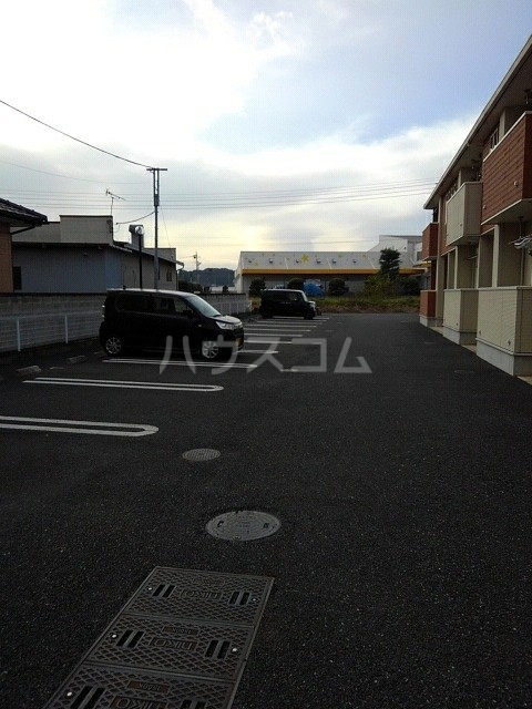 14/20 駐車場