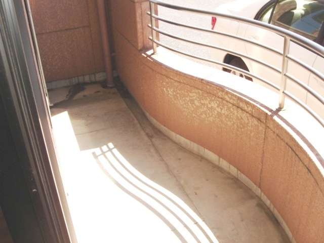 13/18 バルコニー