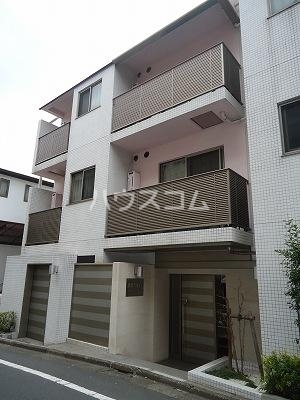 18/27 エントランス