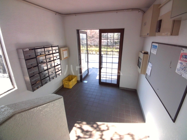 25/30 エントランス