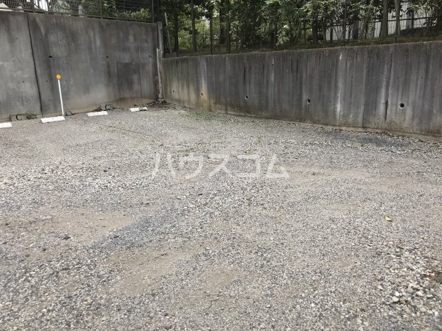 22/30 駐車場