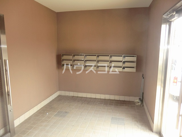 21/30 エントランス